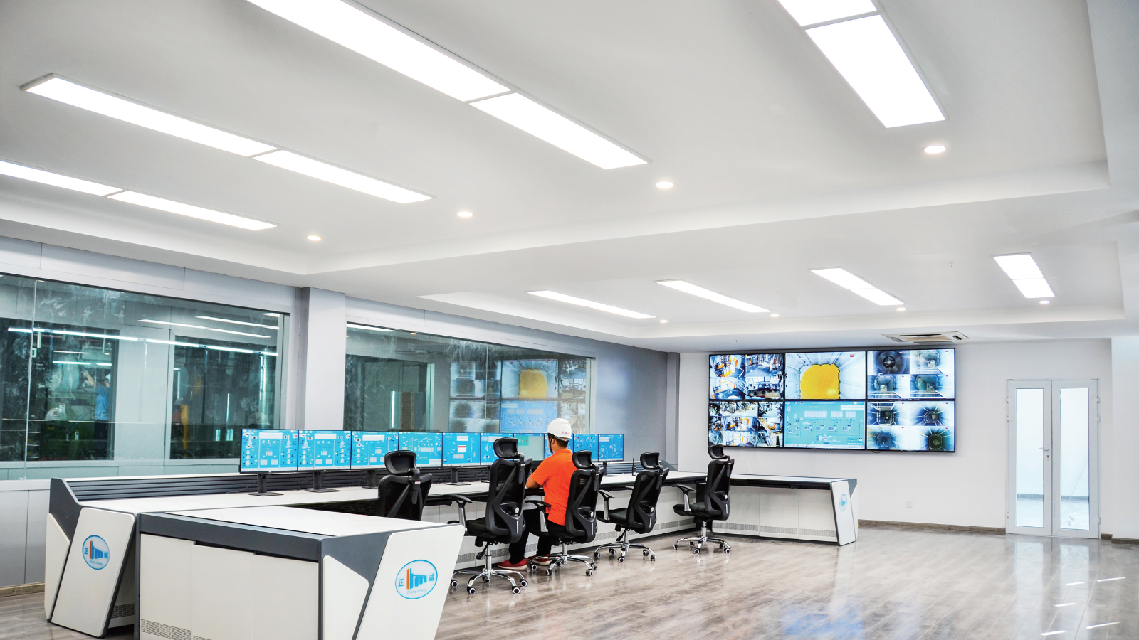 中控室布置及工作站